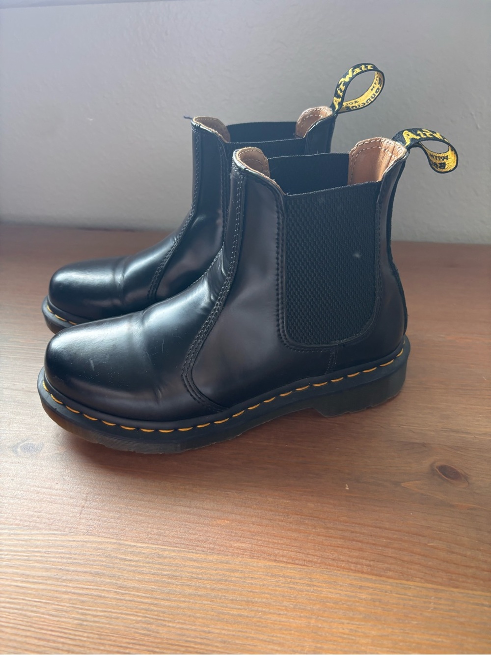 Dr. Martens 2976 Chelsea Boots